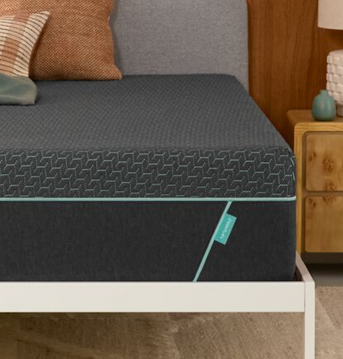 Modern Memory Foam Mattress in Bedroom