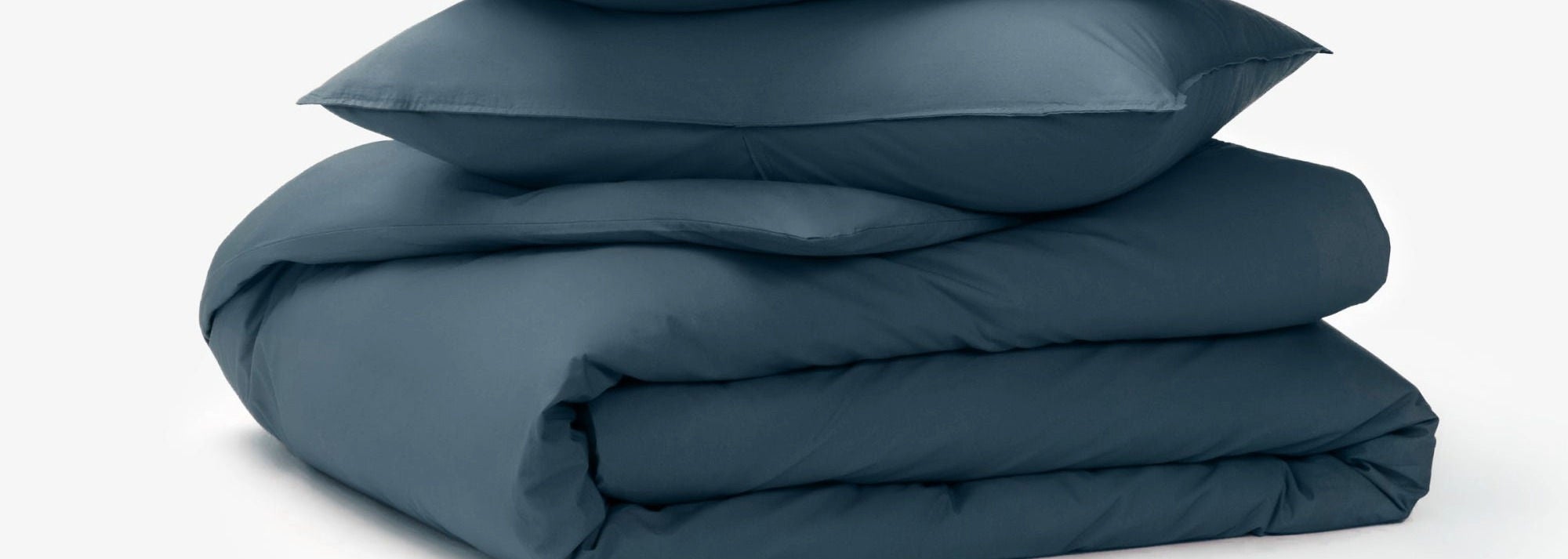 Dark Blue Bedding Set with Pillows